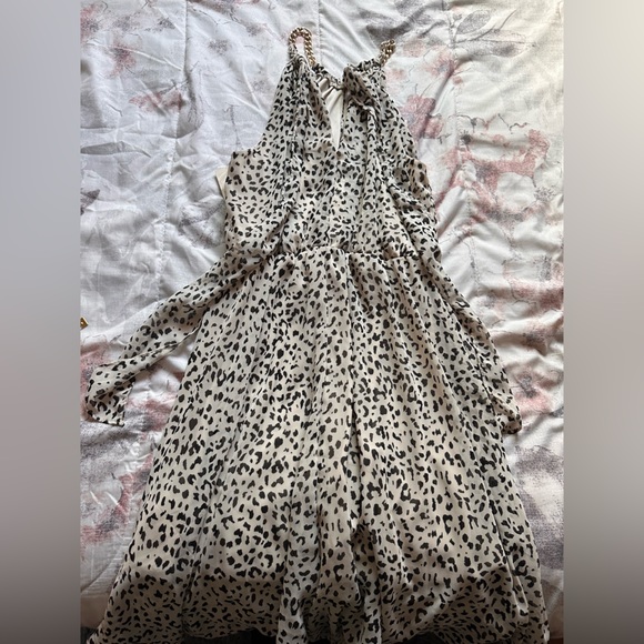 Forever 21 Dresses & Skirts - Forever 21 Leopard Print Dress